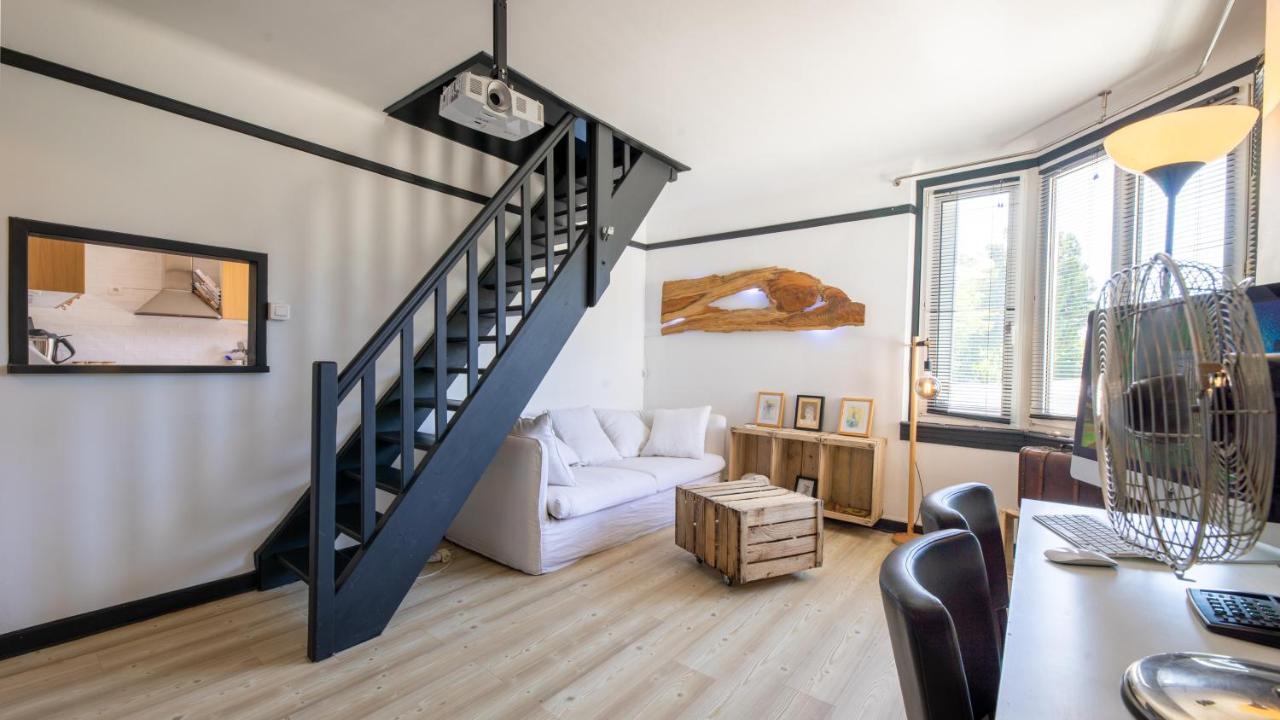 Mamie Jane Suite Deluxe Face Au Lac Tresserve Exterior photo